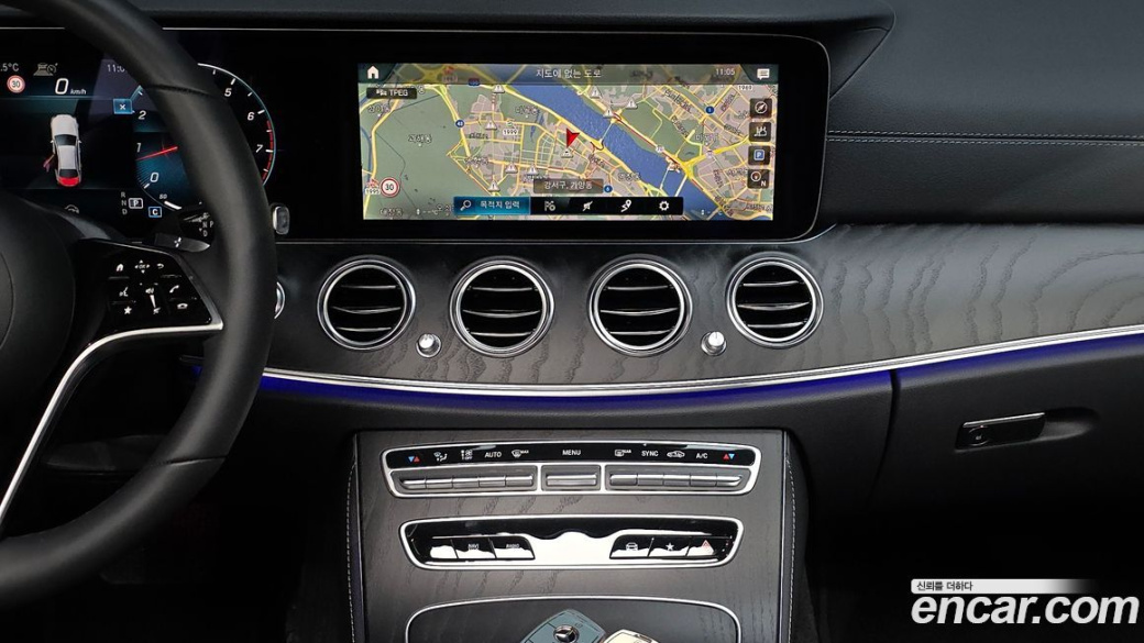 Mercedes-Benz E-Class E250 AMG Line, 2023