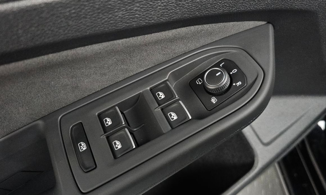 Volkswagen Golf 2.0 TDI Prestige, 2025