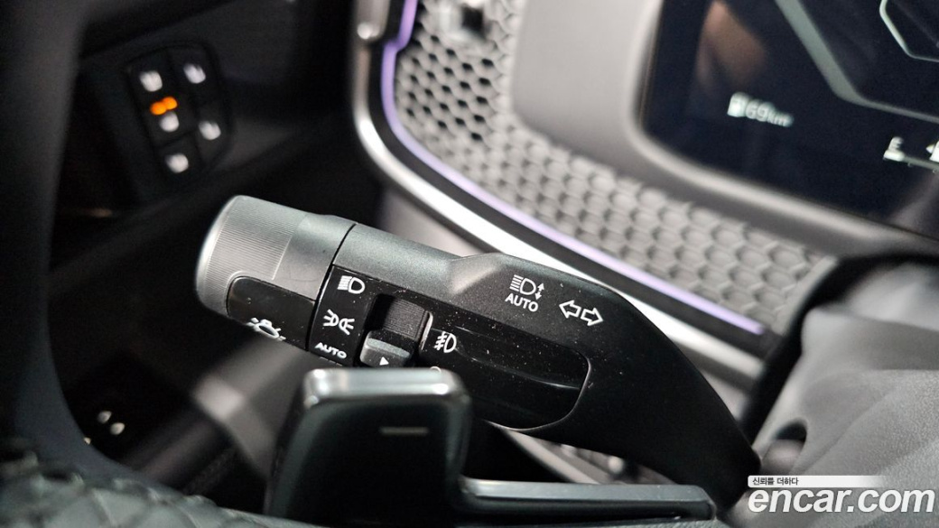 Kia Tasman 2.5T Gasoline 4WD, 2026