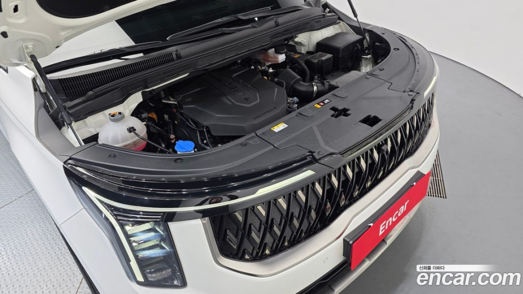 Kia Carnival 9-Seater Signature, 2025