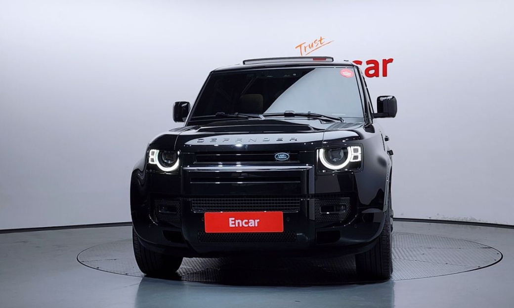 Land Rover Defender 110 D300 X-Dynamic HSE, 2025