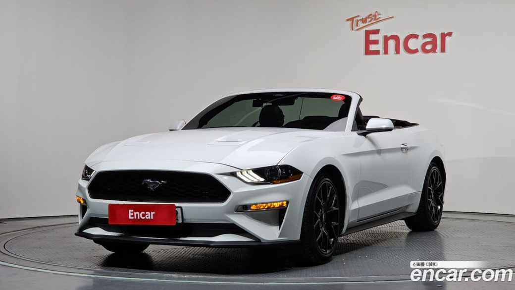 Ford Mustang Convertible, 2022