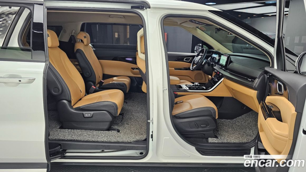 Kia Carnival 9-Seater Signature, 2023