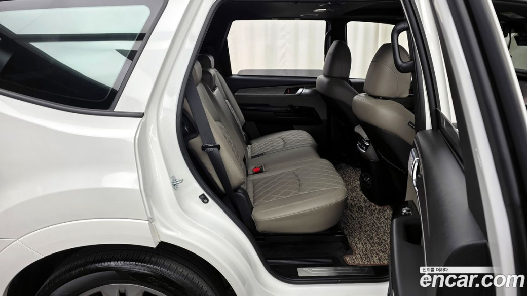 Kia Mohave Diesel 3.0 4WD 7-Seater, 2023