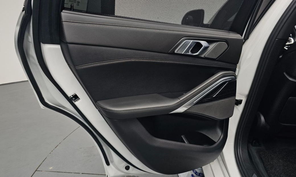 BMW X6 xDrive40i M Sport, 2024