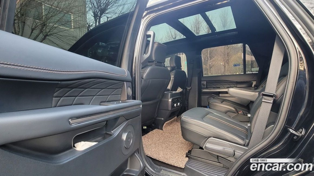 Ford Expedition Platinum 4WD, 2023