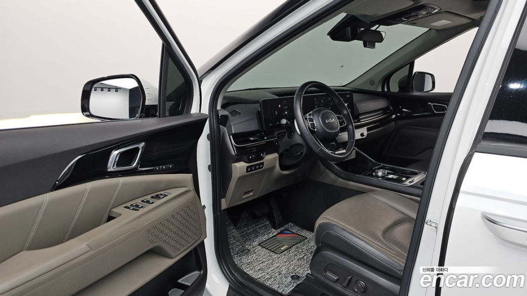 Kia Carnival 9-Seater Signature, 2025