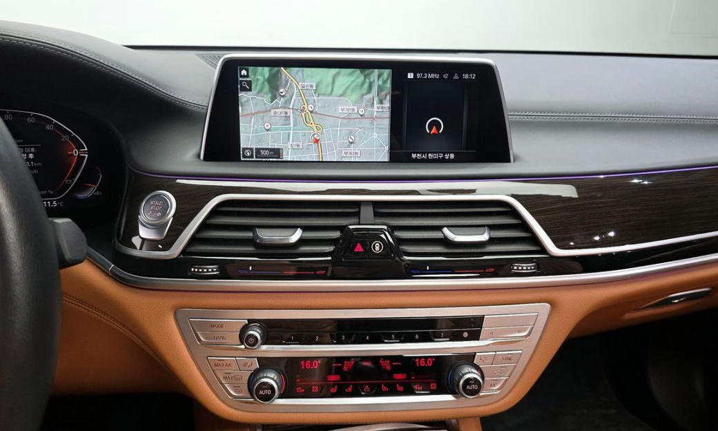 BMW 7-Series 730d xDrive Design Pure Excellence, 2022