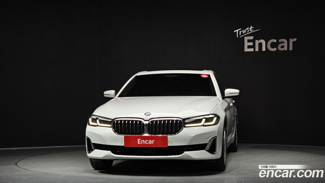 BMW 5-Series 530i xDrive Luxury, 2023