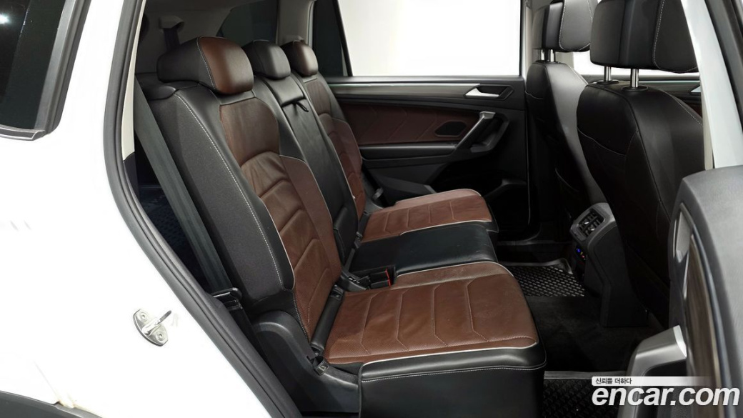 Volkswagen Tiguan 2.0 TSI Prestige, 2024