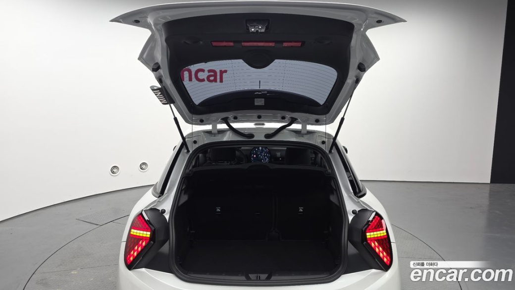 Mini Cooper 5Door Essential, 2025