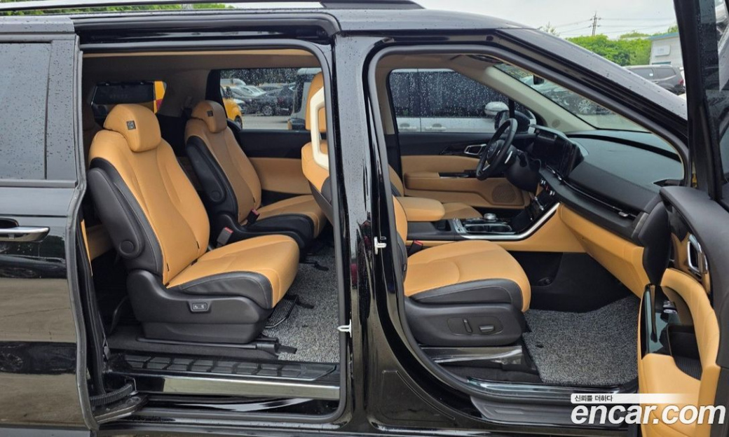 Kia Carnival 9-Seater Signature, 2023