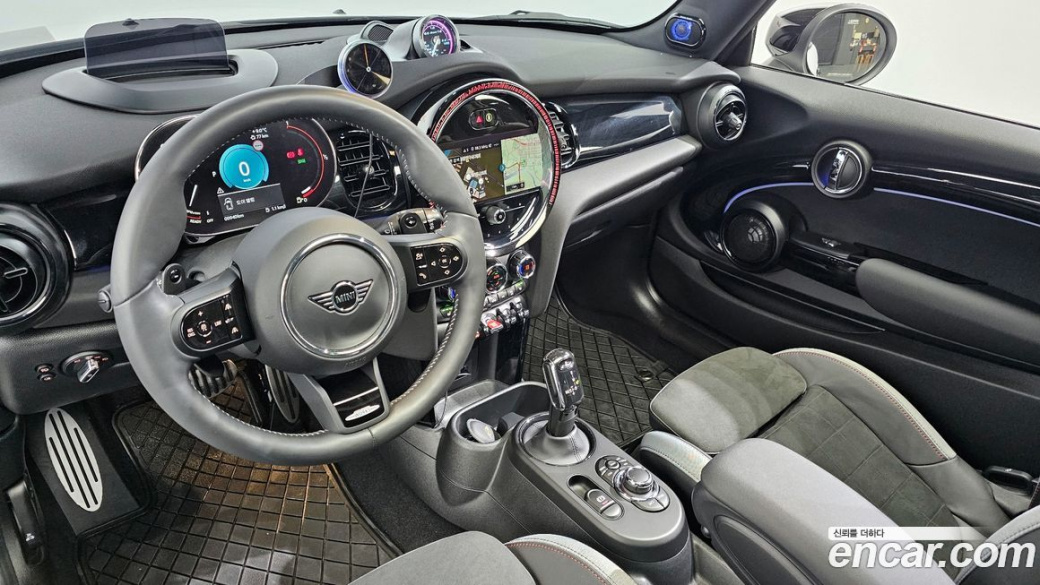 Mini Cooper JCW, 2024