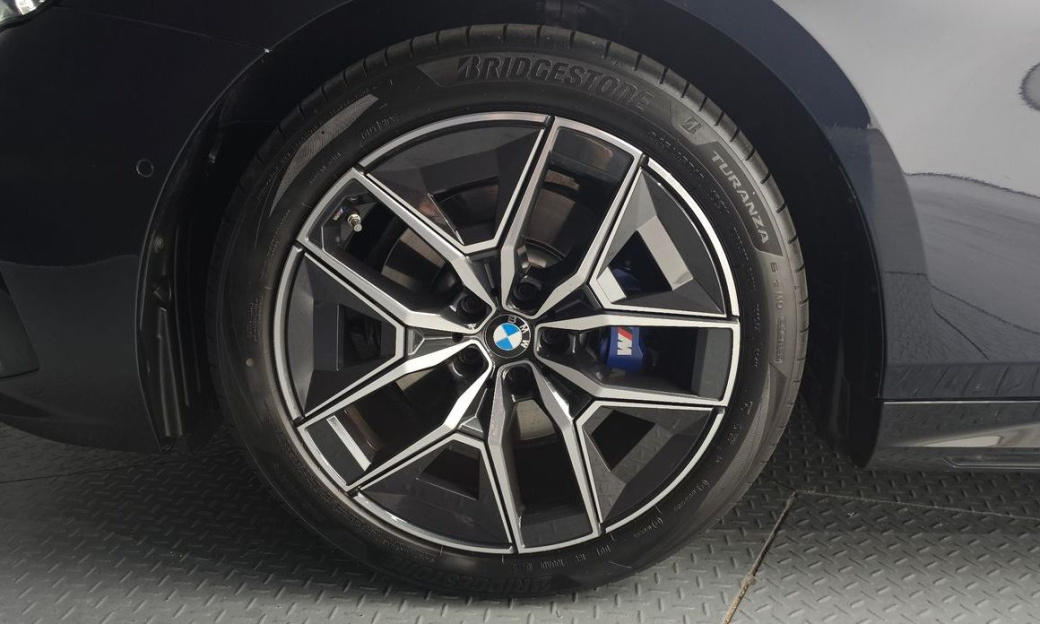 BMW 5-Series 520i M Sport, 2025