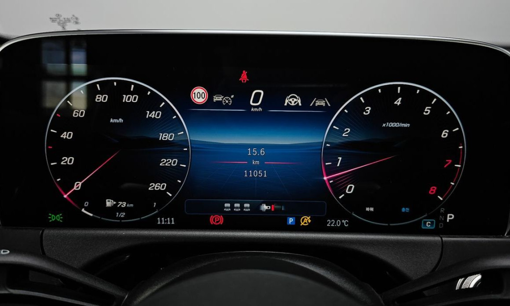 Mercedes-Benz E-Class E200 Avantgarde, 2025