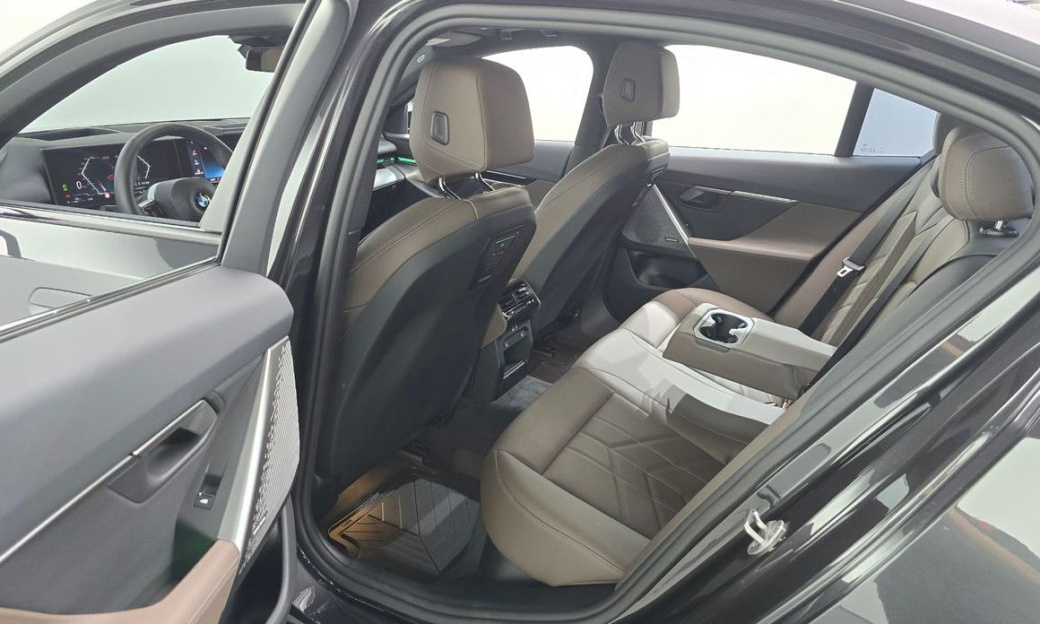 BMW 5-Series 520i M Sport, 2024