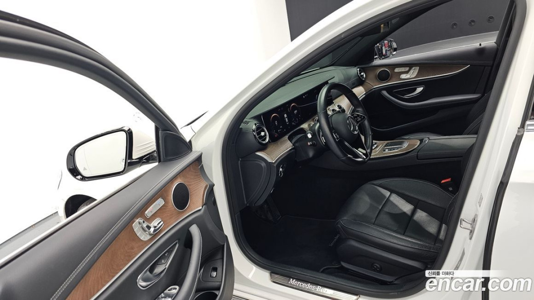 Mercedes-Benz E-Class E250 Exclusive, 2023