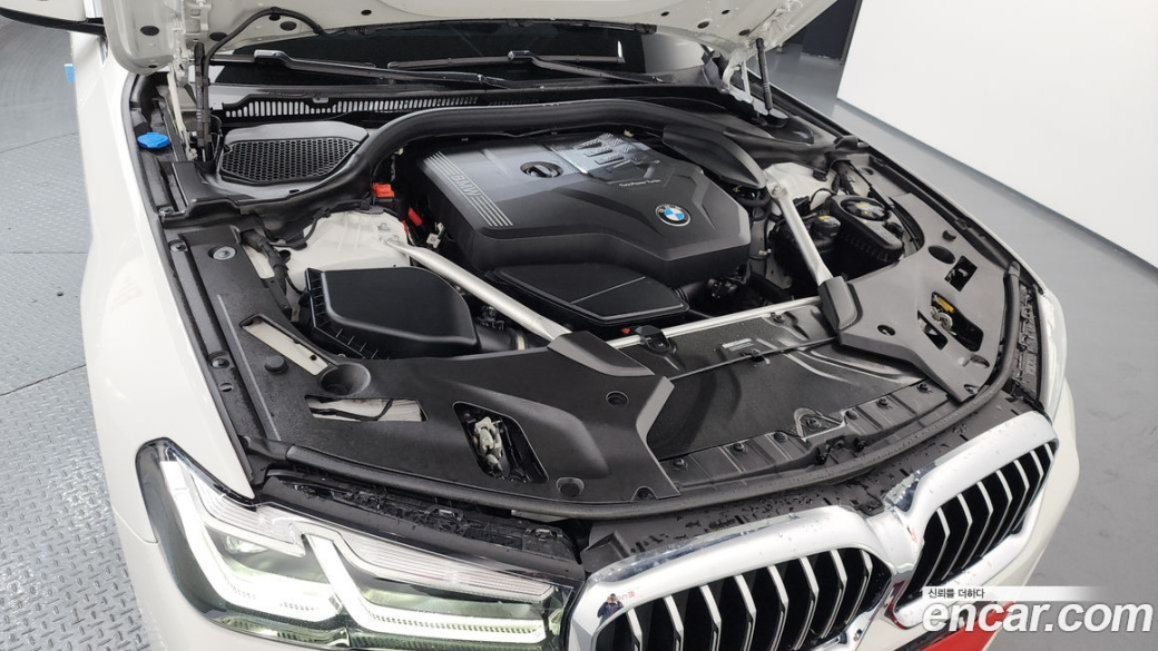 BMW 5-Series 520i M Sport, 2023
