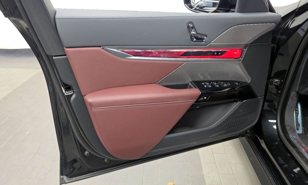 BMW 7-Series 740d xDrive M Sport, 2024