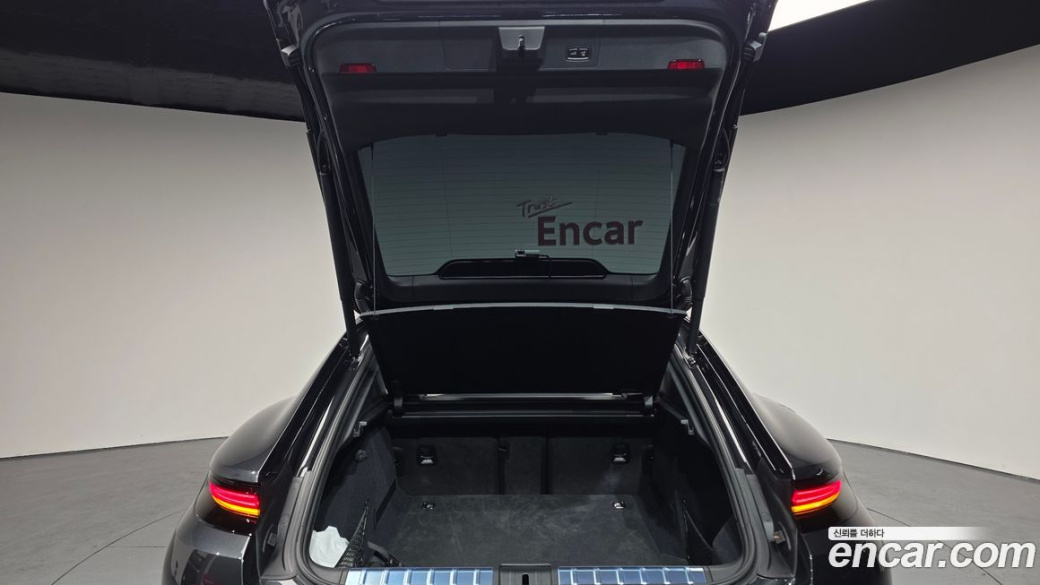 Porsche Panamera 4.0 GTS, 2025