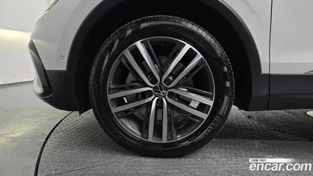 Volkswagen Tiguan 2.0 TSI Prestige, 2023
