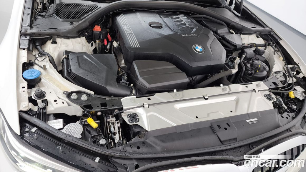 BMW 3-Series 320i M Sport, 2022