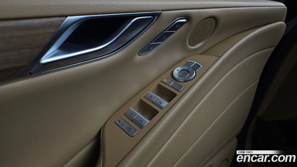 Genesis G80 Gasoline 2.5 Turbo AWD, 2025