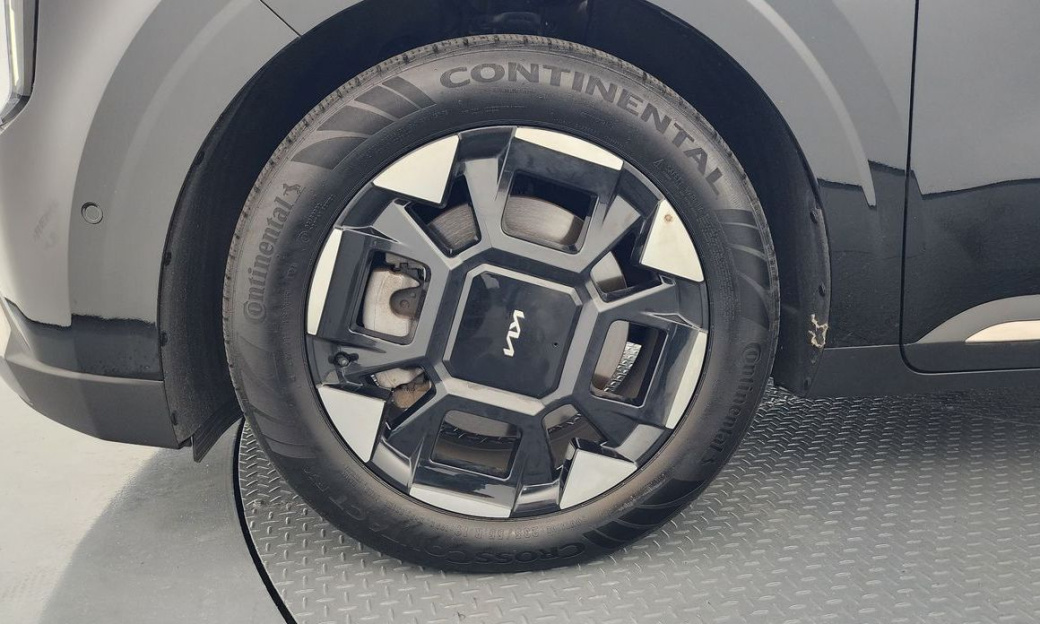 Kia Carnival 7-Seater Signature, 2025