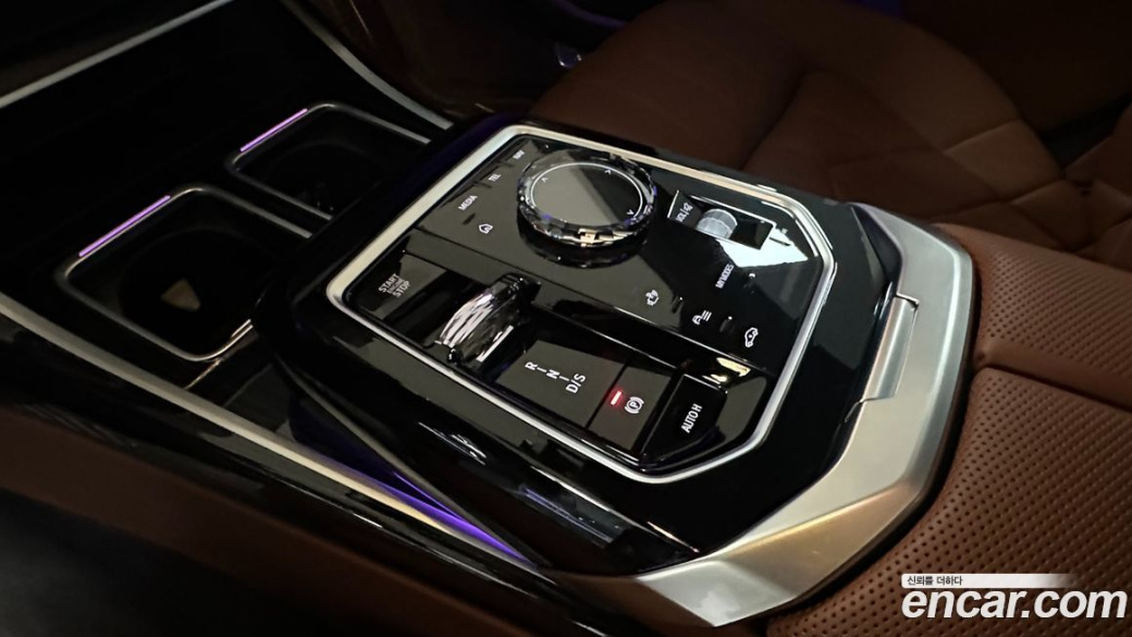 BMW 7-Series 740i xDrive M Sport, 2025