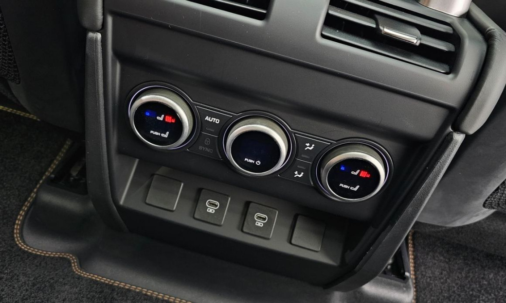 Land Rover Defender 130 P400 X-Dynamic HSE, 2024