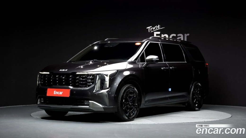 Kia Carnival 9-Seater Gravity, 2025