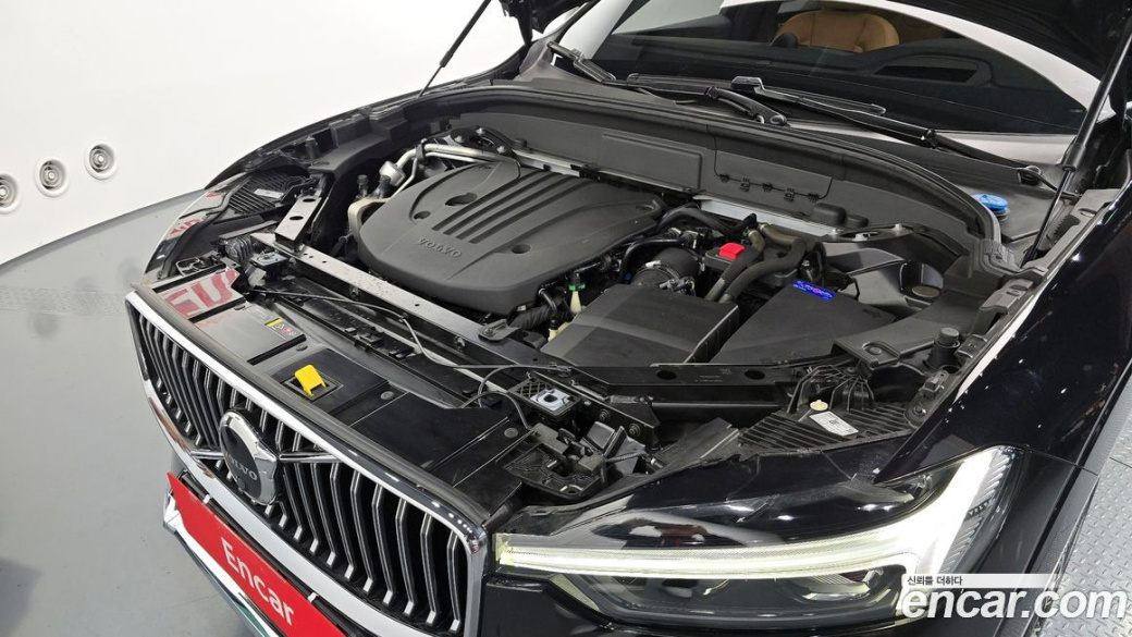 Volvo XC60 B5 Inscription, 2022