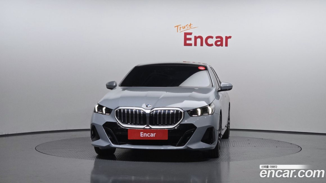 BMW 5-Series 530i xDrive M Sport, 2024