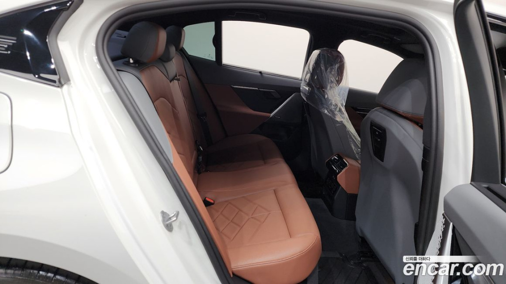 BMW 5-Series 530i xDrive M Sport, 2025