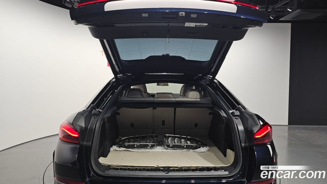 BMW X6 xDrive40i M Sport, 2025