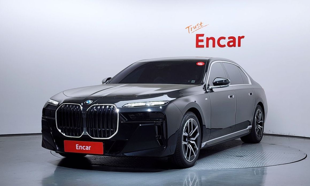 BMW 7-Series 740i xDrive M Sport, 2025