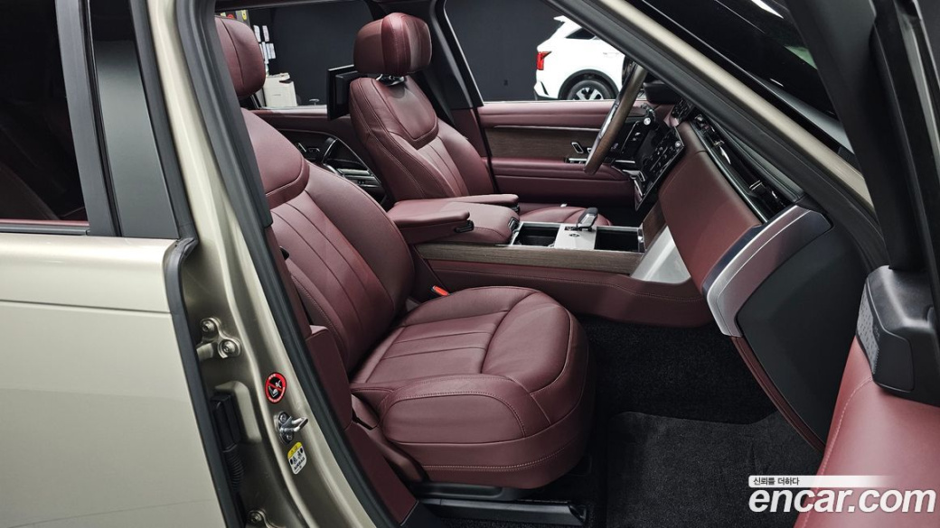 Land Rover Range Rover P530 Autobiography Long Wheel Base, 2025