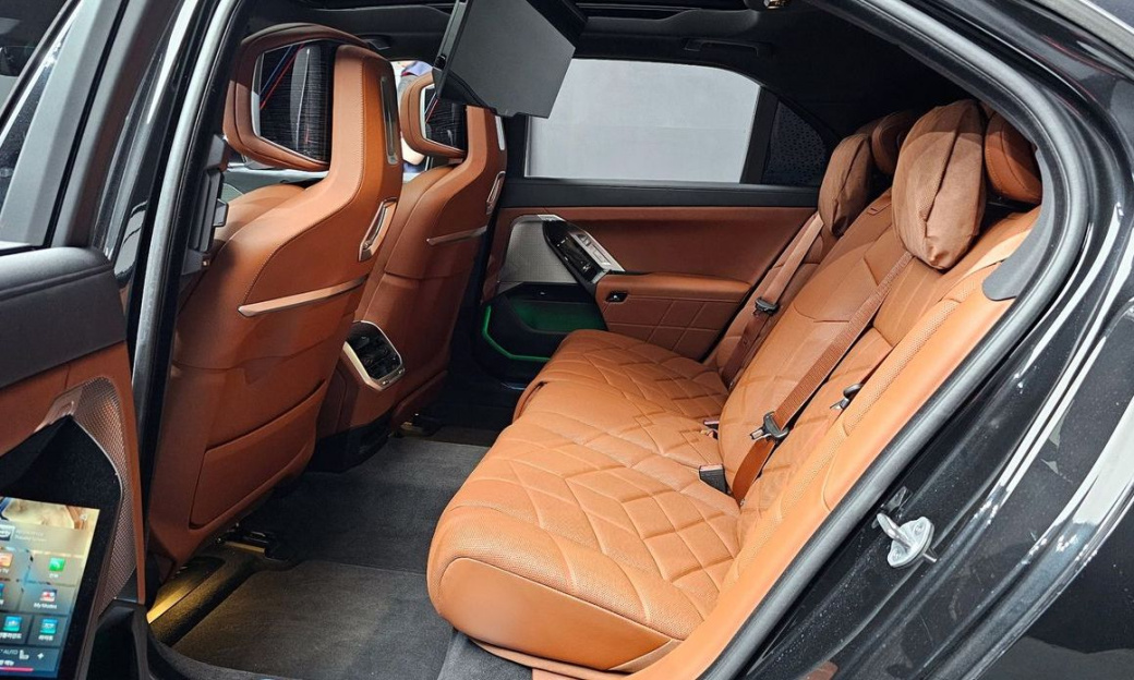 BMW 7-Series 740i xDrive M Sport, 2025