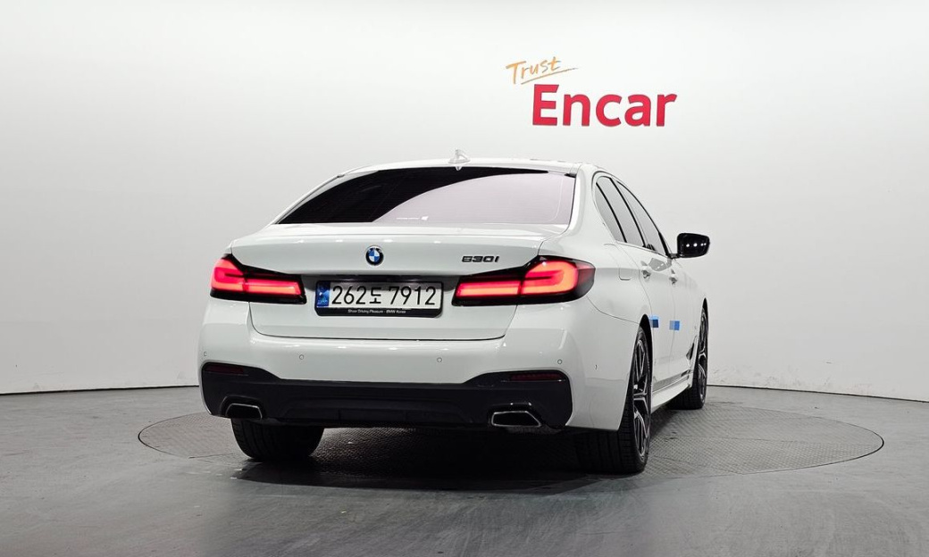 BMW 5-Series 530i M Sport Package, 2022