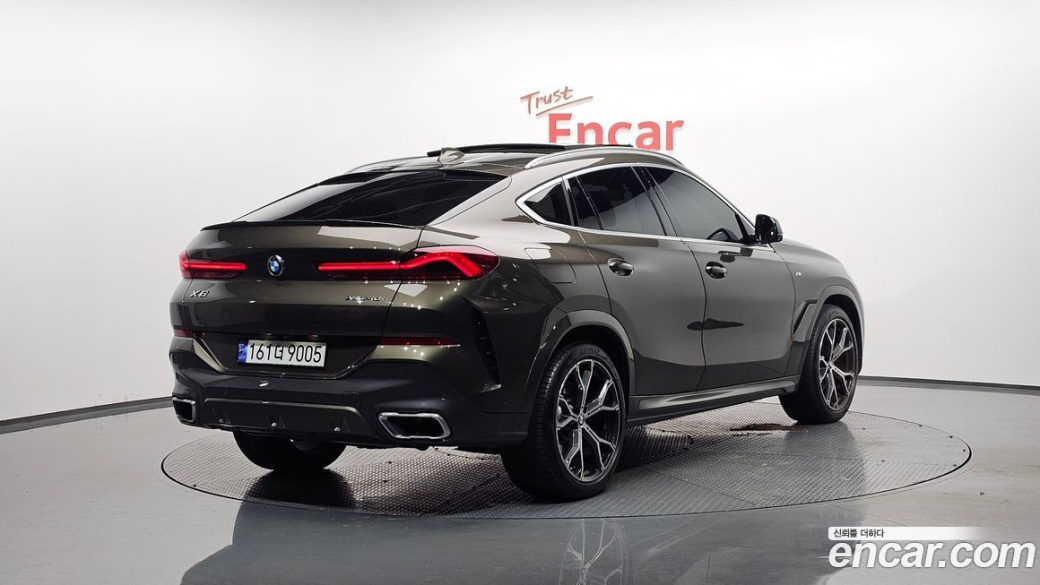 BMW X6 xDrive40i M Sport, 2021