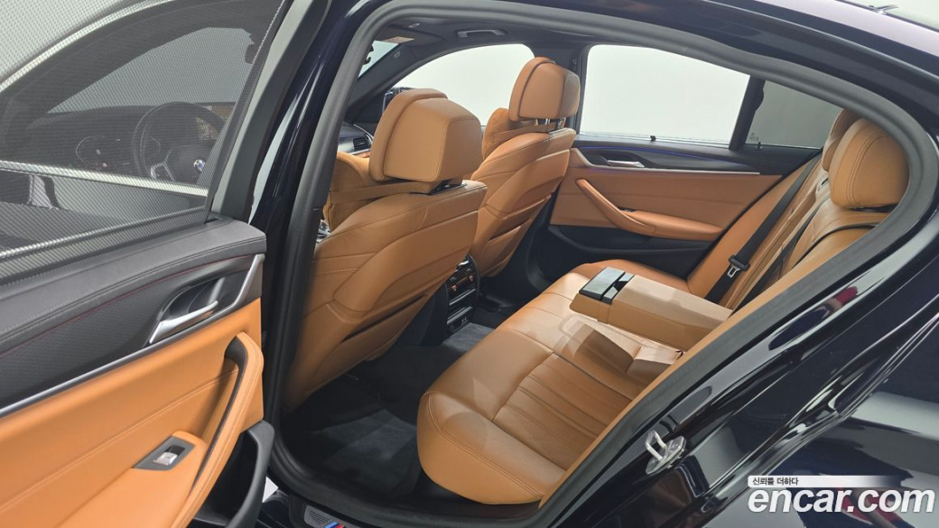BMW 5-Series 520i M Sport, 2023