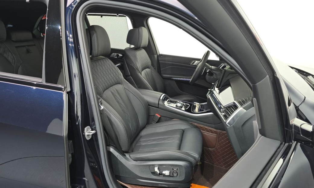 BMW X5 xDrive 40i M Sport, 2025