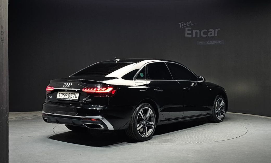 Audi A4 45 TFSI Quattro Premium, 2021