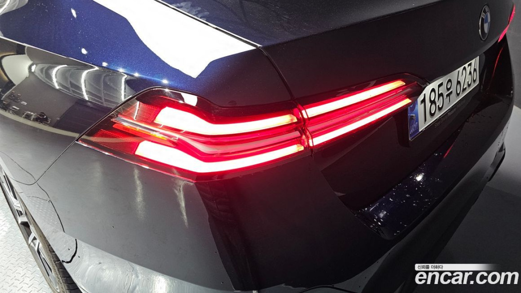 BMW 5-Series 520i M Sport, 2025