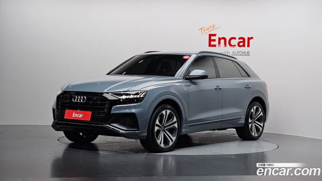Audi Q8 55 TFSI Quattro Premium, 2023