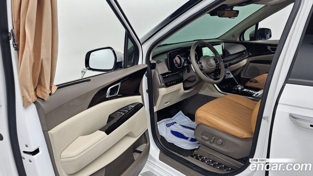 Kia Carnival 9-Seater Noblesse, 2023