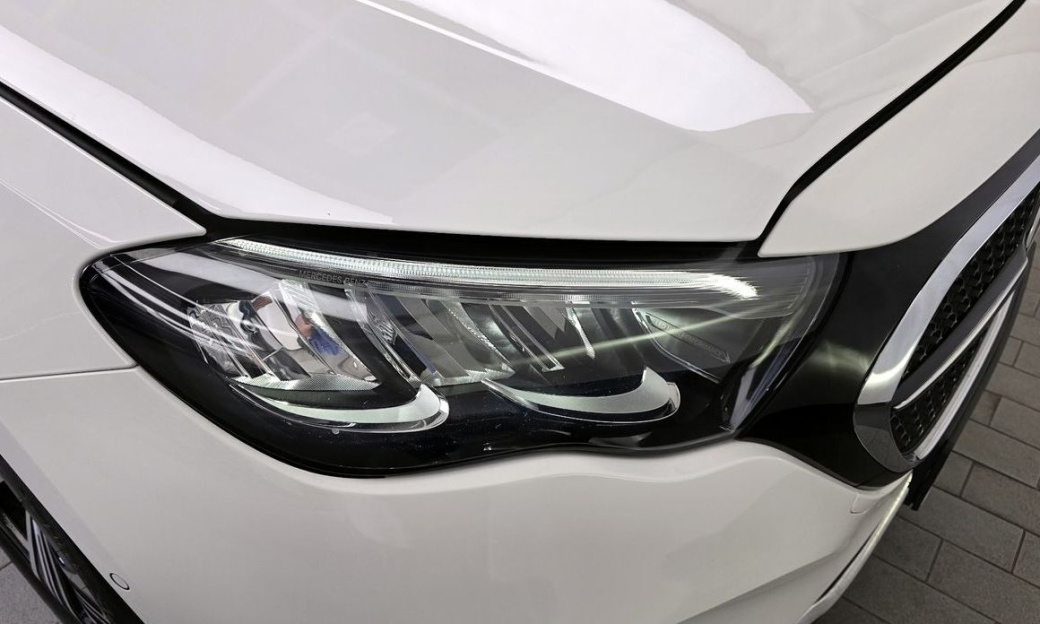 Mercedes-Benz E-Class E200 Avantgarde, 2025