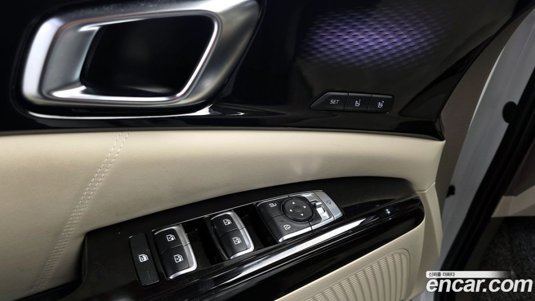 Kia Carnival 9-Seater Signature, 2023