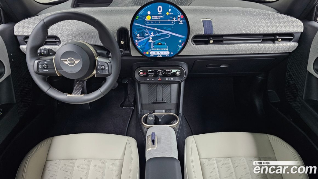 Mini Cooper Favoured, 2025
