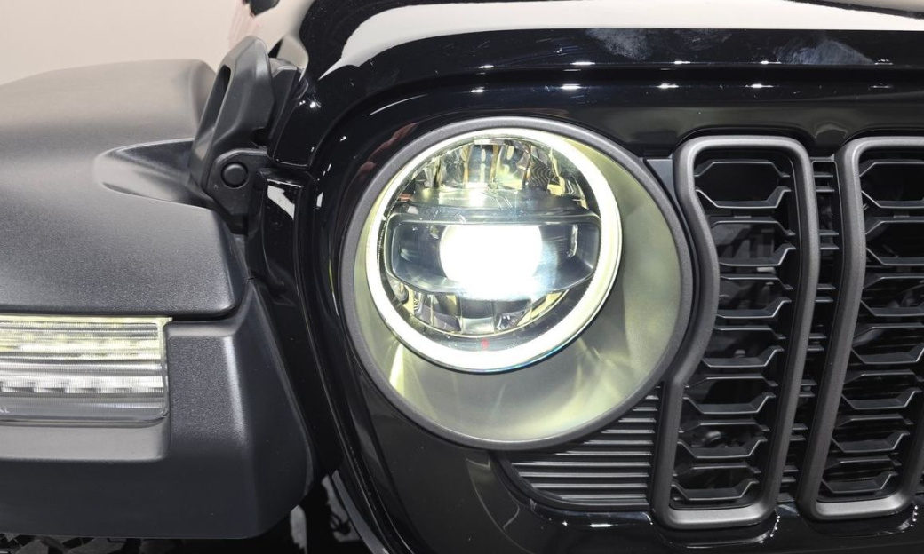 Jeep Wrangler 2.0 Sahara Power Top 4Door, 2025